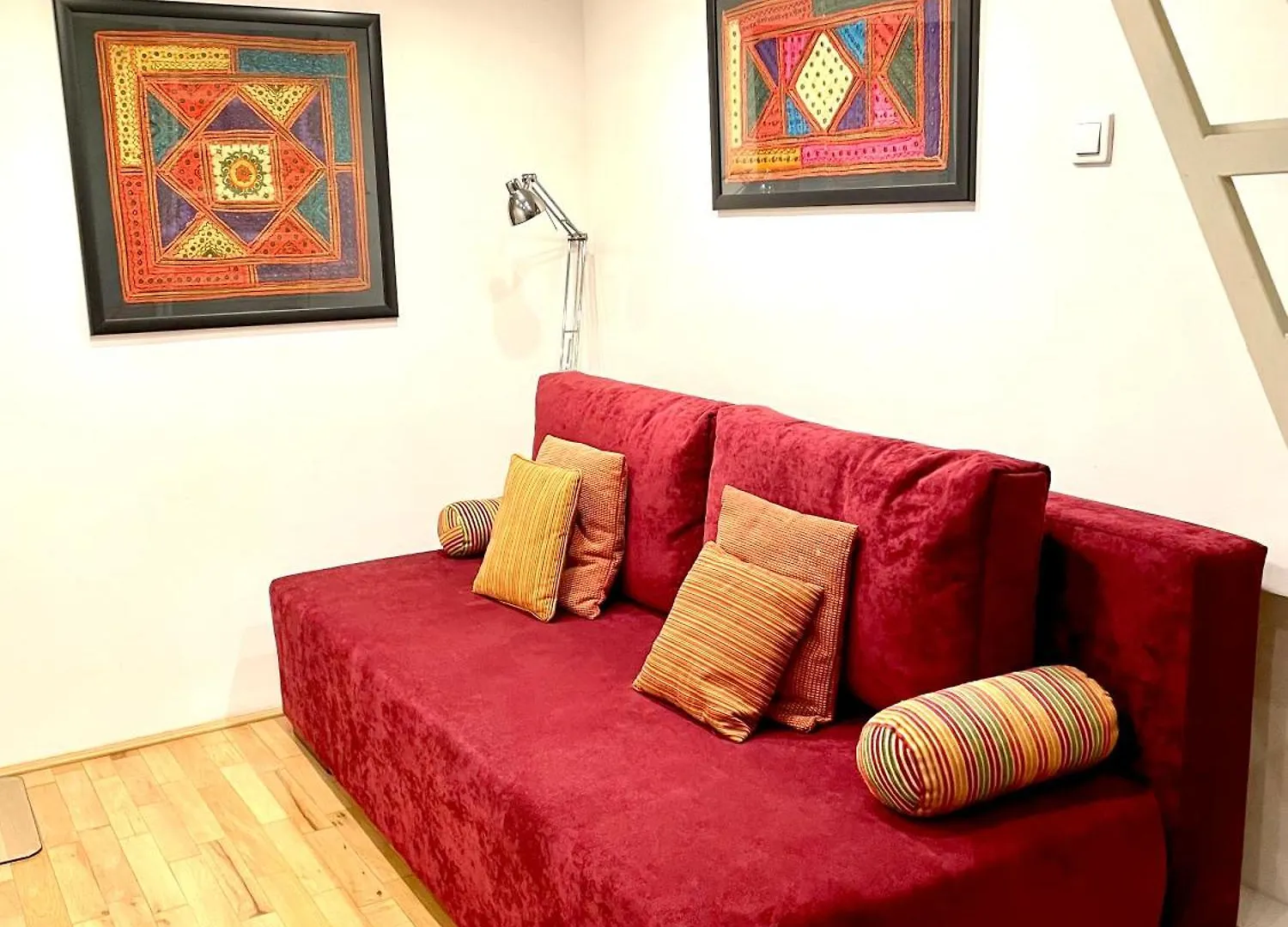 Rainbow Pearl Apartment At St Stephen' S Basilica Ungern