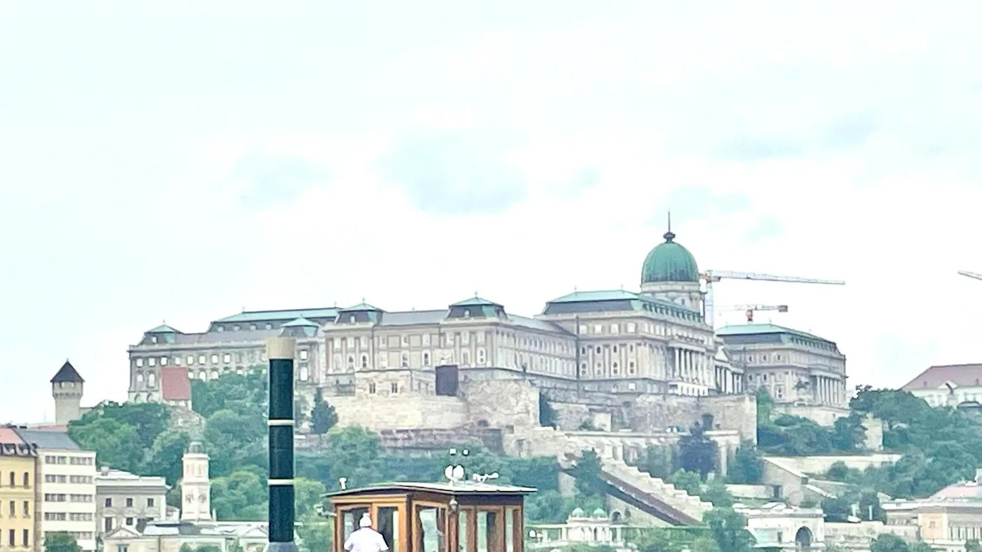 Rainbow Pearl Apartment At St Stephen' S Basilica